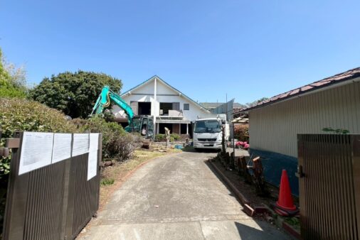 売地　東海岸南4丁目　南道路の整形地　約74.8坪