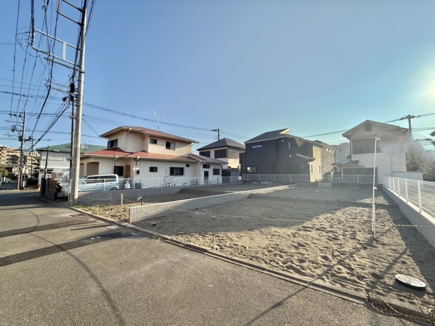 売地　富士見町　建築条件無、土地広々39.74坪！