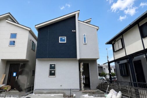 NEW新築　東海岸南6丁目1号棟　一中通りから入ってすぐ海まで徒歩7分！小学校まで徒歩4分　子育てに最適な環境です。