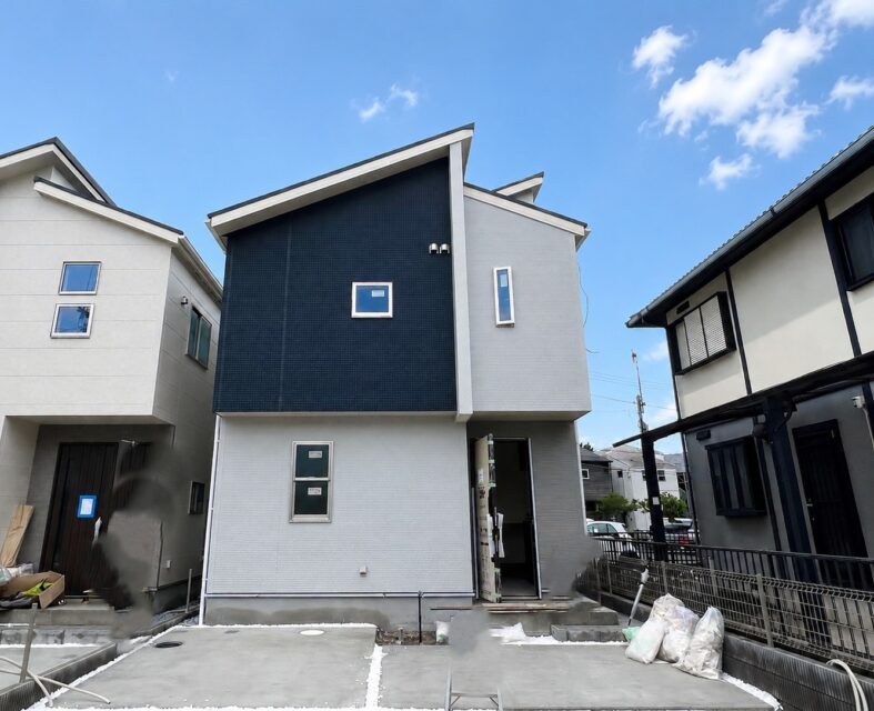 NEW新築　東海岸南6丁目1号棟　一中通りから入ってすぐ海まで徒歩7分！小学校まで徒歩4分　子育てに最適な環境です。
