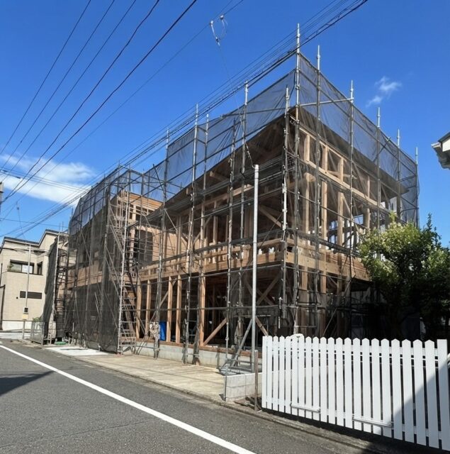 新築　緑が浜　ビルトイン車庫付き、吹抜けのリビング付きの湘南スタイル！2号棟